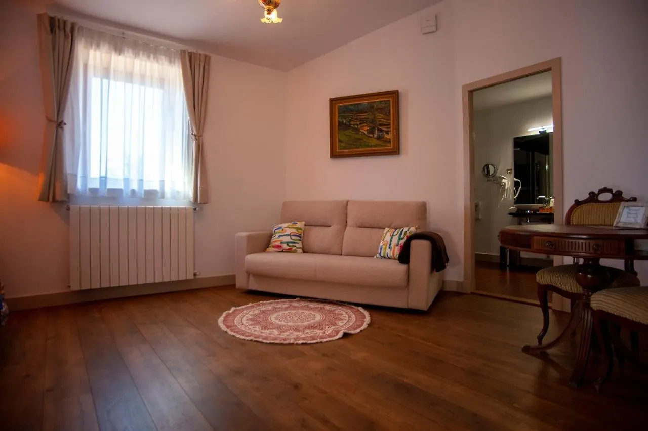 Hotel Aires De L'Emporda Vilacolum
