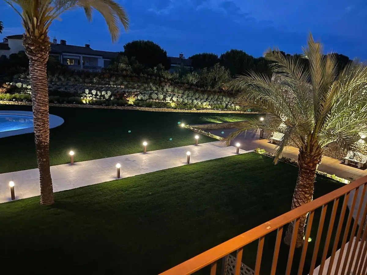 Hotel Aires De L'Emporda Вилаколум