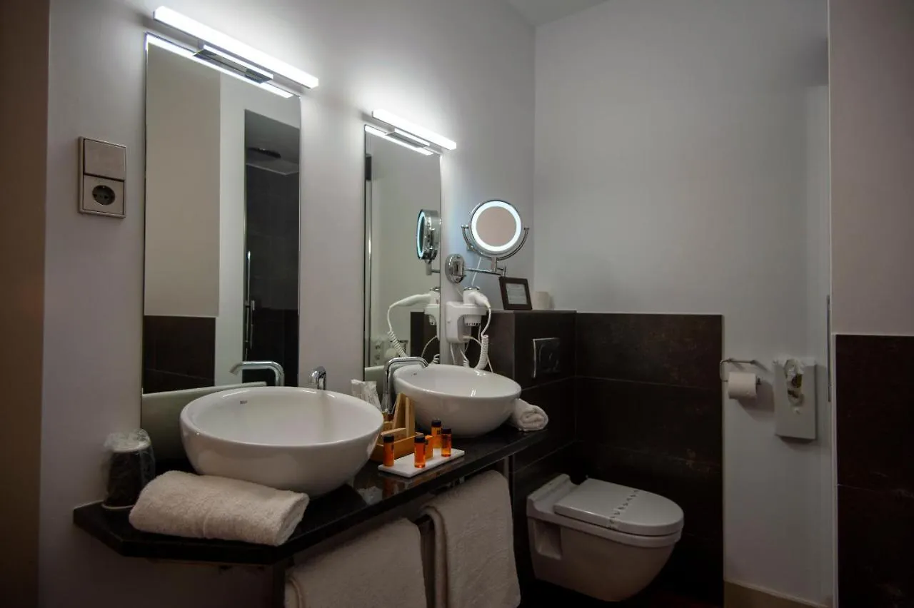 Hotel Aires De L'Emporda Вилаколум